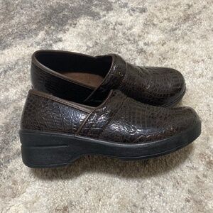 Air Flex womens clogs slip on shoes size 7 good condition work shoes nursing